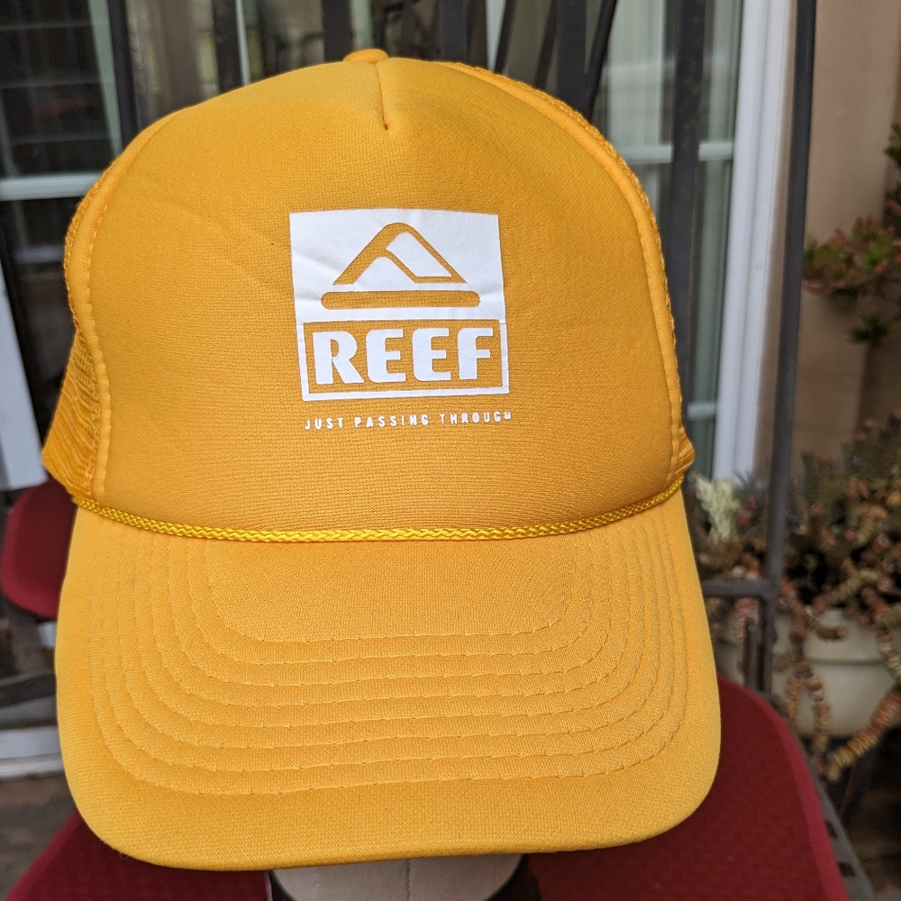 Reef hat